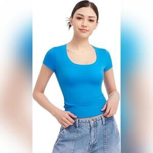 NWT PUMIEY Women's Short Sleeve Scoop Neck Slim Fit T-Shirt, Small